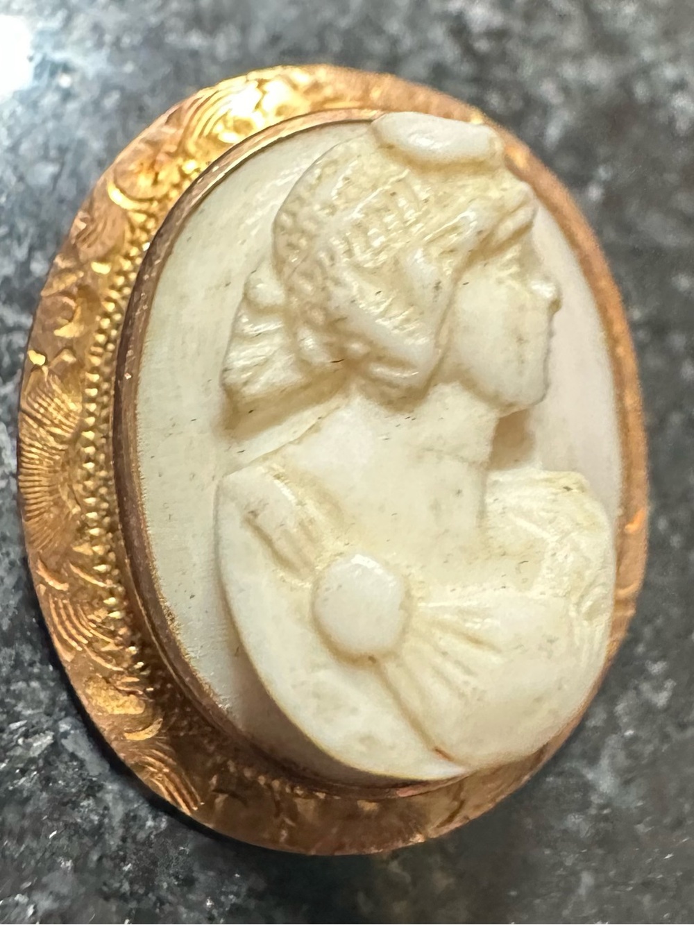 Vintage Carved Shell Cameo Brooch-Pendant